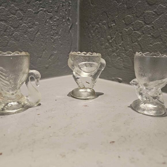 3 Glass Egg Cups - Picture 1 of 4
